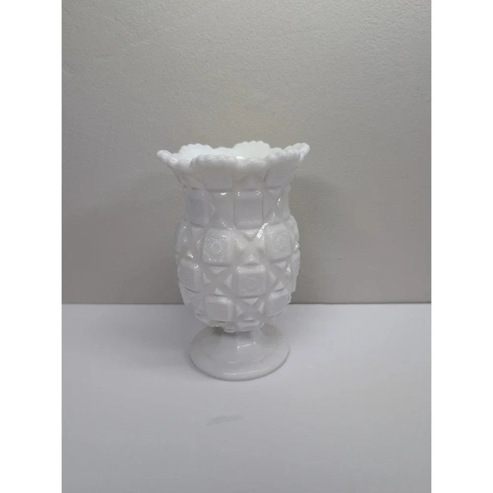 Vintage 6.5 In  Westmoreland Old Quilt Pattern Milk Glass White Pedestal Vase